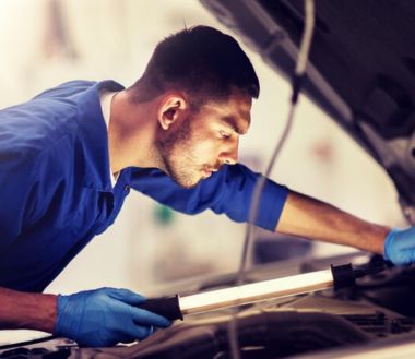 How Do Car Mechanics Repair and Service Car’s Air Conditioning in Lilydale?